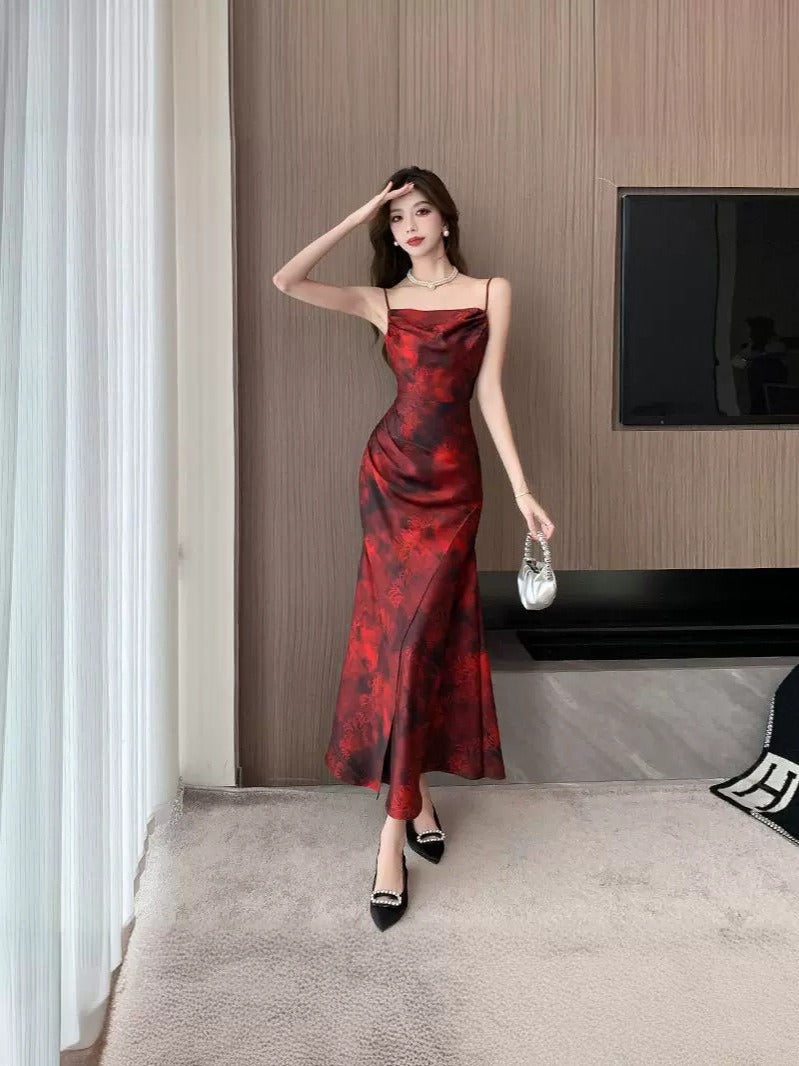 Elegant and Elegant Sister, Fragrant and Sensational Red Sling Dress, Sleeveless, Square neck